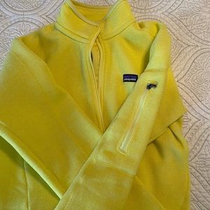 Patagonia zip up sweater/jacket with pockets.